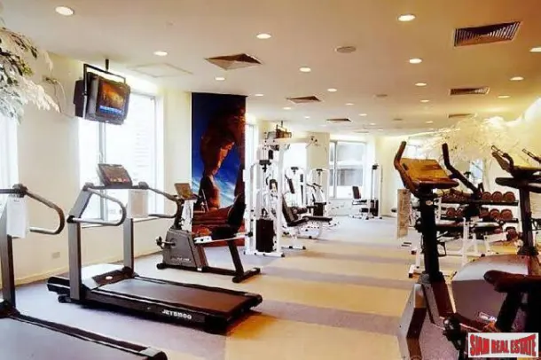 All Season Mansion - Well Renovated Two Bedroom Condo on 10th Floor for Rent in the Wireless Area of Bangkok. 3