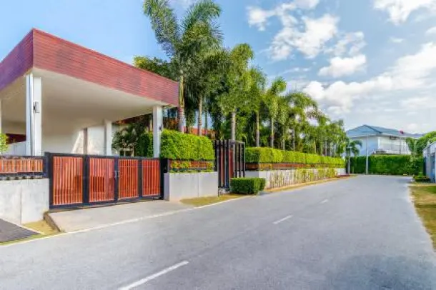 NATURE VALLEY 1: Great Quality 4 Bed Pool VillaBLACK LOTUS: Modern Style 4 Bed Pool Villa 4