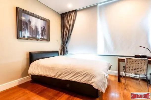 Bright Sukhumvit 24 Condominiums - 3 Bedrooms for Sale in Phrom Phong Area of Bangkok 4