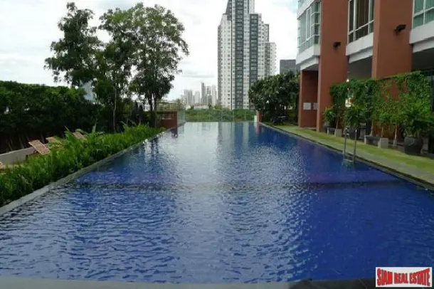 Fullerton Sukhumvit - Two Bedroom Condo for Rent in Ekkamai 3