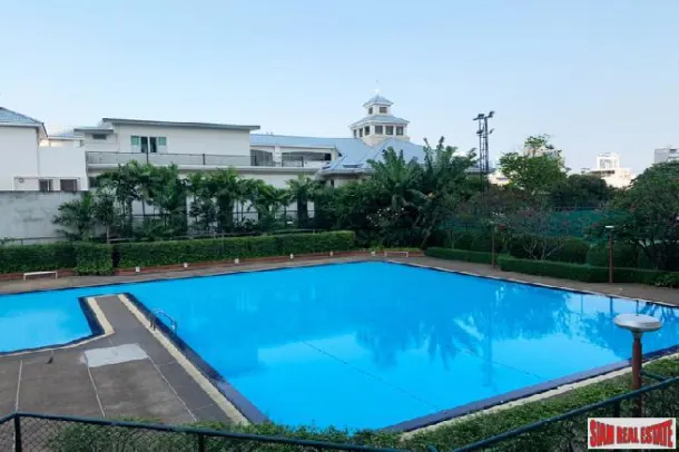 Taiping Tower - Large Renovated 4 Bed Condo on the 22nd Floor with Excellent Facilities including Tennis Courts at Sukhumvit 63, Ekkamai 4