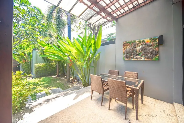 Onyx Saiyuan Estate // 2 bed 2 bath semi-detached corner villa 10 mins drive to Nai Harn beach 2