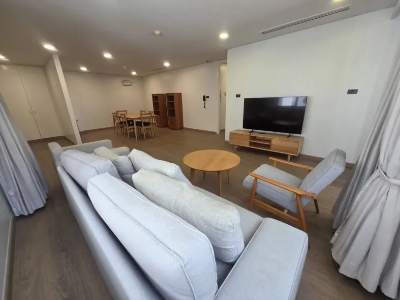 Service Apartment - Spacious Lagre Three Bedroom swith Maid quarter For Rent With City Views In Sathorn,Bangkok. 2
