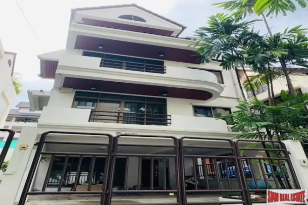 4-bed House for rent in Phrom Phong — 4-bedroom house · Phrom Phong