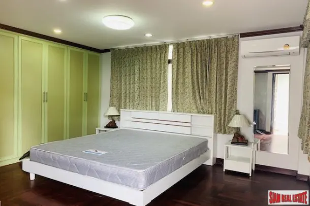 Large Four Bedroom Four Storey Pet Friendly House for Rent with Small Garden in an Excellent Sukhumvit Phrom Phong Location 2