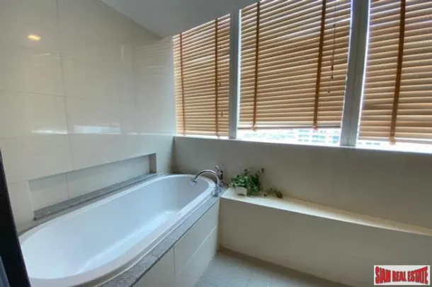 Millennium Residence - Spacious Luxury Two Bedroom Fully Furnished Condo for Rent in Asoke 2