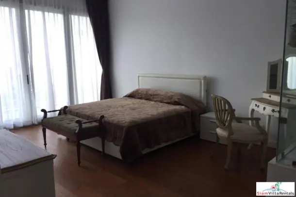 85 Rajadamri - Panoramic Views of the Royal Sports Club from this Two Bedroom Ratchadamri Condo for Rent 4