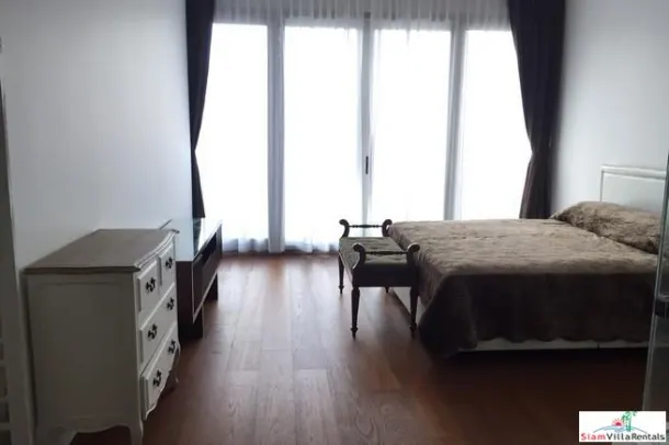 85 Rajadamri - Panoramic Views of the Royal Sports Club from this Two Bedroom Ratchadamri Condo for Rent 3