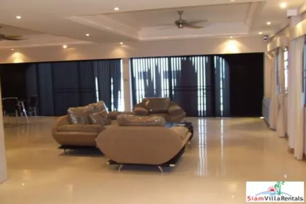 3-bed Apartment for rent in Jomtien — 3-bedroom apartment · Jomtien