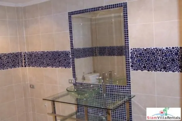 Spacious 3 BR Apartment (208M2) Low Rise Apartment on Pratumnak Hills for Rent 2