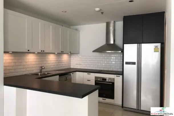 Casa Viva - Modern Two Bedroom with Open City Views for Rent in a Quiet Residential Area of Ekkamai 4