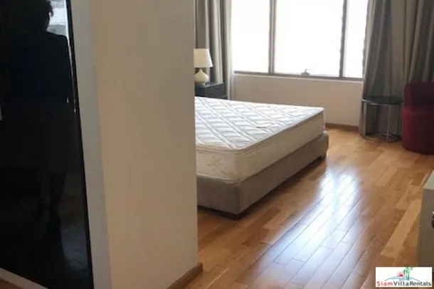 Casa Viva - Modern Two Bedroom with Open City Views for Rent in a Quiet Residential Area of Ekkamai 2