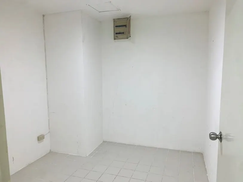 Waterford Park Thong Lor - Extra Large and Luxurious Three Bedroom, Three Bath Condo for Rent in Thonglor 3
