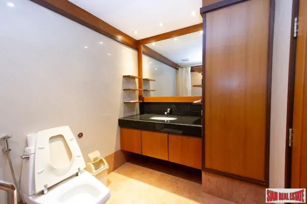 Prompak Place - Spacious Four Storey Three Bedroom House for Rent in the Heart of Thong Lo 4