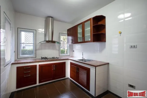 Tippawan Village 5 - Quality Four Bedroom Pool Villa for Sale in North Hua Hin 4