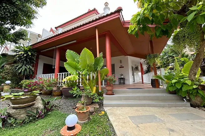 3-bed Villa for rent in Rawai — 3-bedroom villa · Rawai