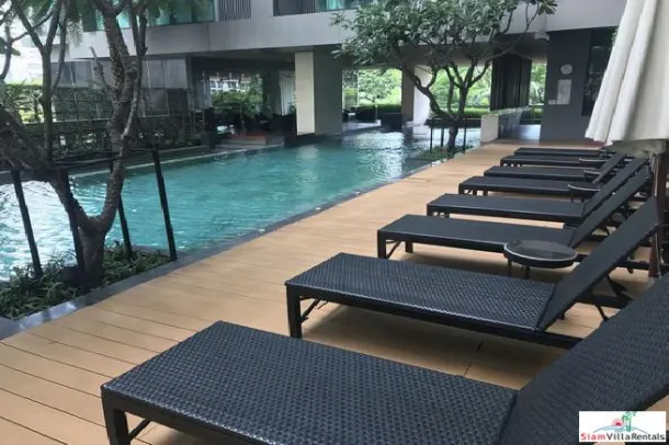 The Room - Contemporary Furnished One Bedroom with City Views for Rent on Sukhumvit 21 3