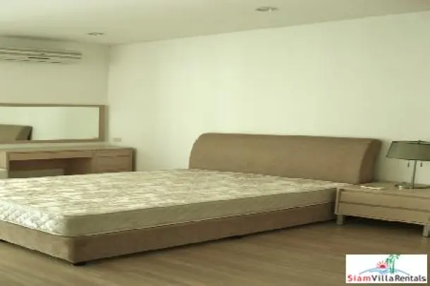Sukhumvit 24 - Three Bedroom, Three Bath for Rent Short Walk To Asoke BTS Station. 4