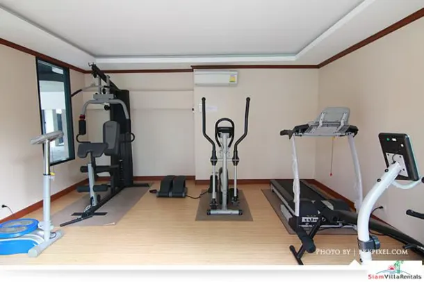 Three Bedroom Pet Friendly Condo a Short walk to BTS Ekamai on Soi 12 4