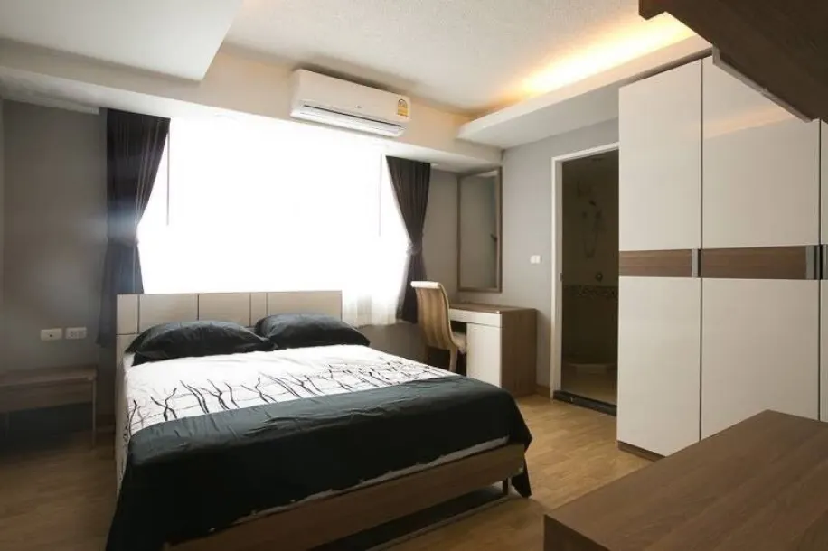 The Waterford - Three Bedroom with lots of Sunny Windows for Rent on Sukhumvit 50 2