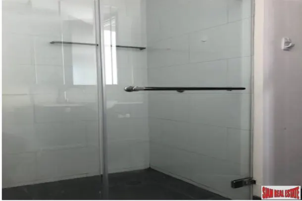 The Lofts Yennakart - 2 Bedrooms and 2 Bathrooms, 67.97 sqm, Beautiful River View, Chong Nonsi 2