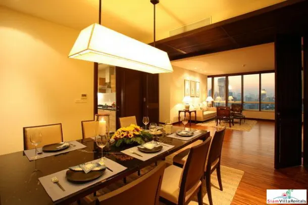 Contemporary Three Bedroom Condo Conveniently Located on Sukhumvit 55 4