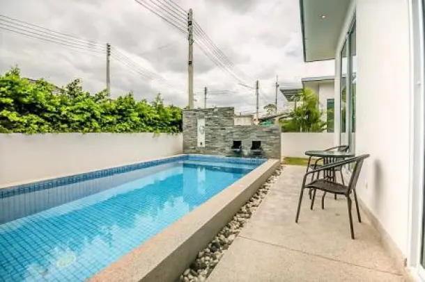 MIL POOL 1 : Modern 2 Bed Pool Villa Nr Town 3