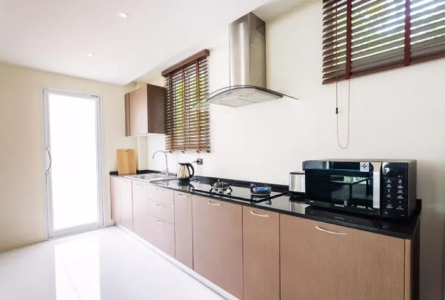 Two Bedroom Modern Townhouse with Pool for Rent near Kamala Beach 4