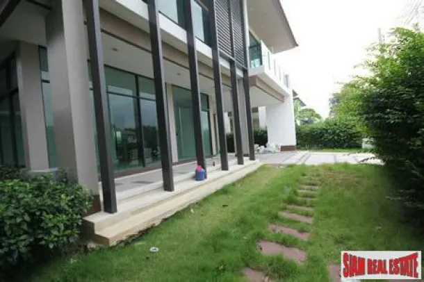 Setthasiri Onnut-Srinakarindra - New Designer Home with4 Bedrooms and 284 Sqm. 3
