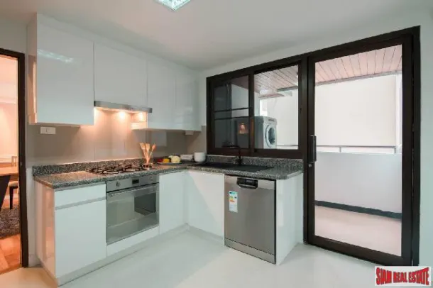 Renovated Largest Three Bedrooms Room Apartment for Rental in Asoke Area of Bangkok 4
