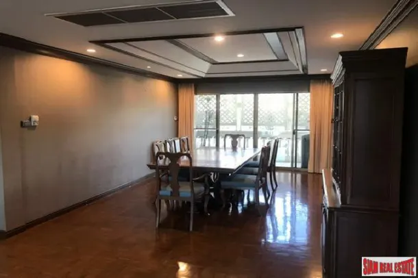 Large Three Bedroom Apartment for Rent only 570 m. from BTS Ekkamai 4