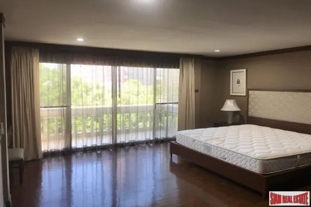 Large Three Bedroom Apartment for Rent only 570 m. from BTS Ekkamai 2