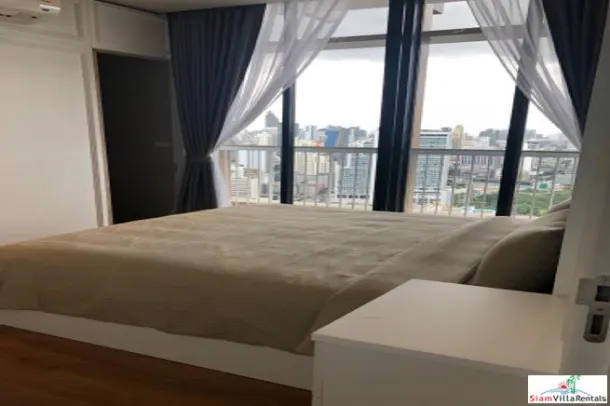 Park 24 - Furnished Two Bedroom with City Views from the hight Floor in Phrom Phong 3