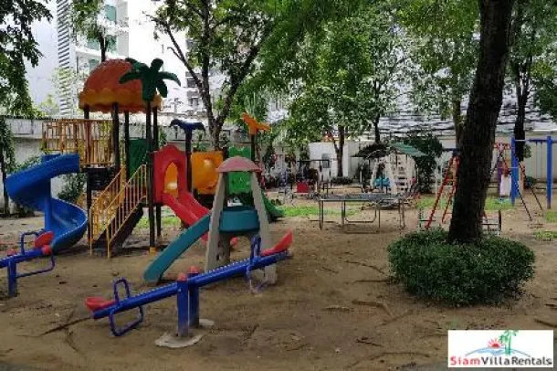 Insaf Court Sukhumvit 13 - Extra Large Two Bedroom Condo Conveniently Located Near BTS Nana 2