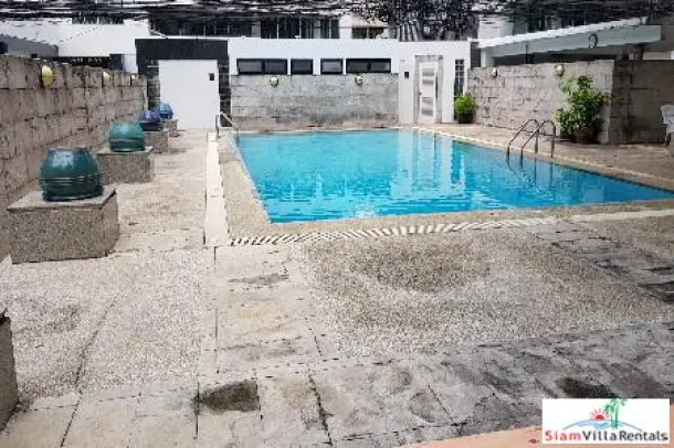 Insaf Court Sukhumvit 13 - Extra Large Two Bedroom Condo Conveniently Located Near BTS Nana 4