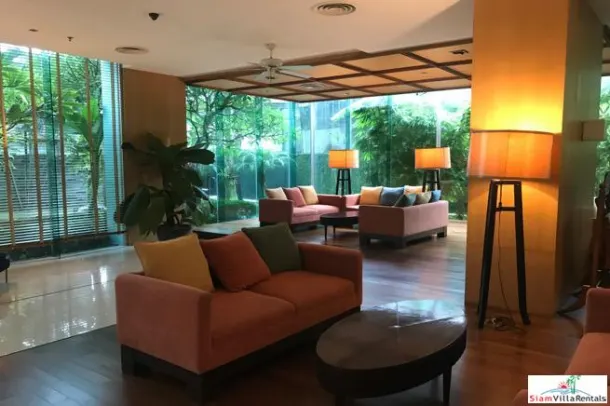 Lake Green - Furnished Two Bed Nana Corner Condo with Views of the City and Benchakiti Park 4
