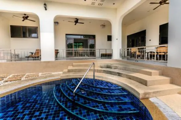 THE ADDRESS : Great Value 3 Bed Pool Villa nr Black Mountain Golf Course 2