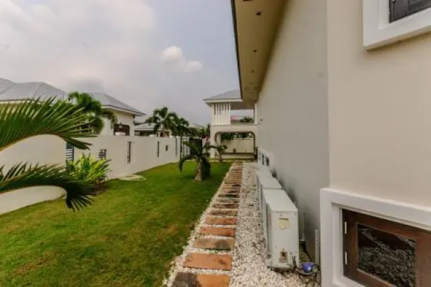 THE ADDRESS : Great Value 3 Bed Pool Villa nr Black Mountain Golf Course 4
