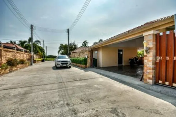 SUNSHINE 4 : Great Quality 4 Bed Pool Villa 2