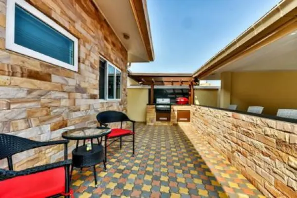 SUNSHINE 4 : Great Quality 4 Bed Pool Villa 4