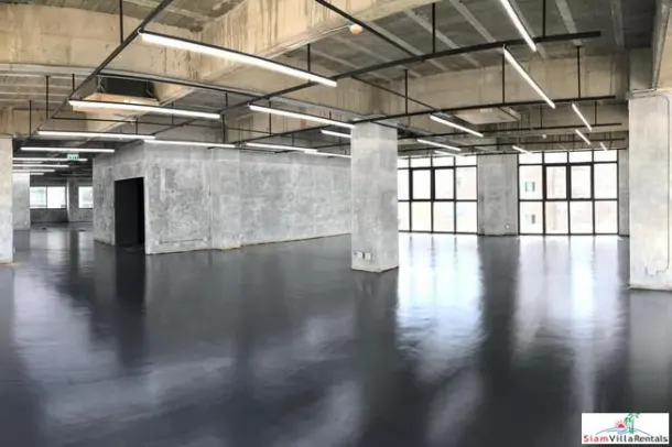 TBI Tower - Office Space Available with Parking, Views and Many Facilities Centrally Located in Phrom Phong 3