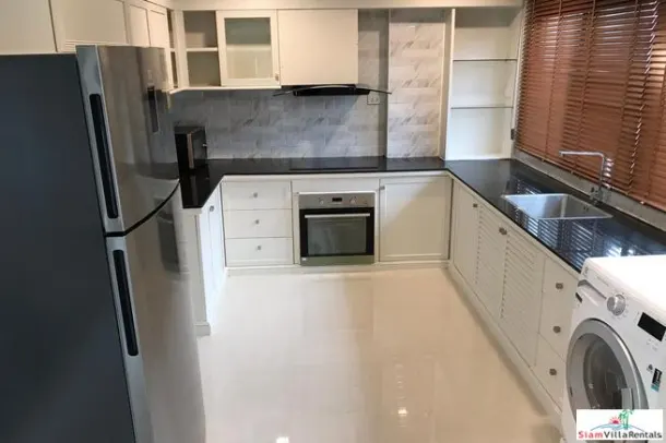 M Towers - Newly Renovated Three Bedroom Condos Next to Major Shopping Centers in Phrom Phong 2