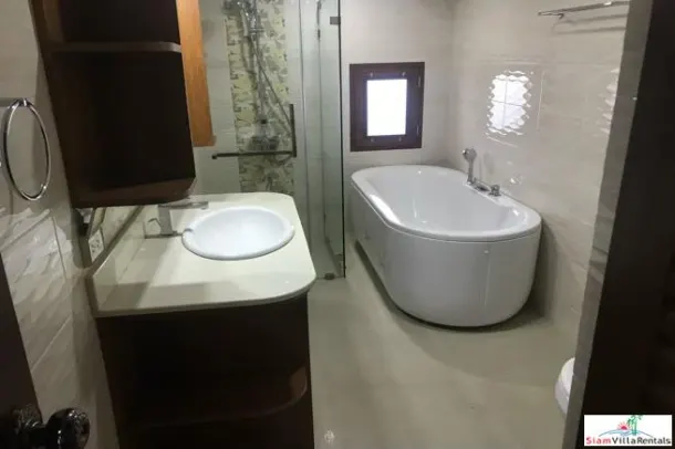 Peaceful Two-Story Family Home for Rent in Asok 4