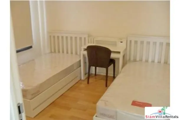 Aguston Sukhumvit 22 - Luxury Two Bedroom Pet Friendly Condo near Asoke BTS 3