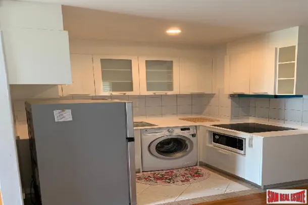 Lovely 2 Bedroom. Central but quiet. Baan Siri Sathorn 2