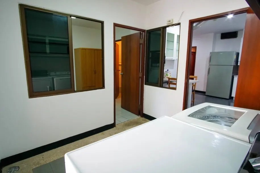 Raintree Village Apartment - Spacious Three Bedroom Condo with Bonus Rooms for Rent in Phrom Phong 4