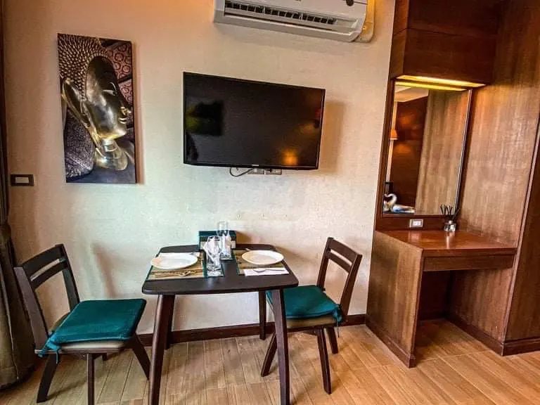 1 bedroom condo with sea view for rent in Karon 2