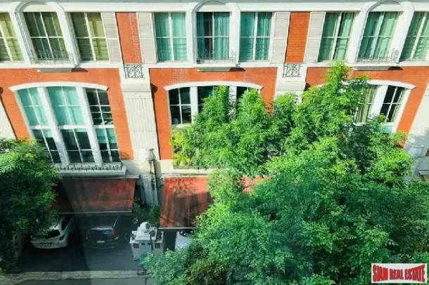 Elegant 4.5 Storey Townhouse 4 Beds with one miad room for Rent in Thong Lor. 4