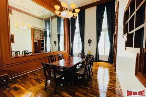 Elegant 4.5 Storey Townhouse 4 Beds with one miad room for Rent in Thong Lor. 3