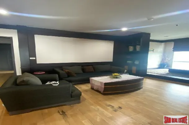 Baan Sathorn Chao Phraya Condominiums - 2 Bedrooms and 2 Bathrooms for Rent in Krung Thonburi Area of Bangkok 2